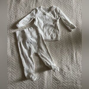Carters | size 3 months, floral 2 piece set, footie set excellent preowned